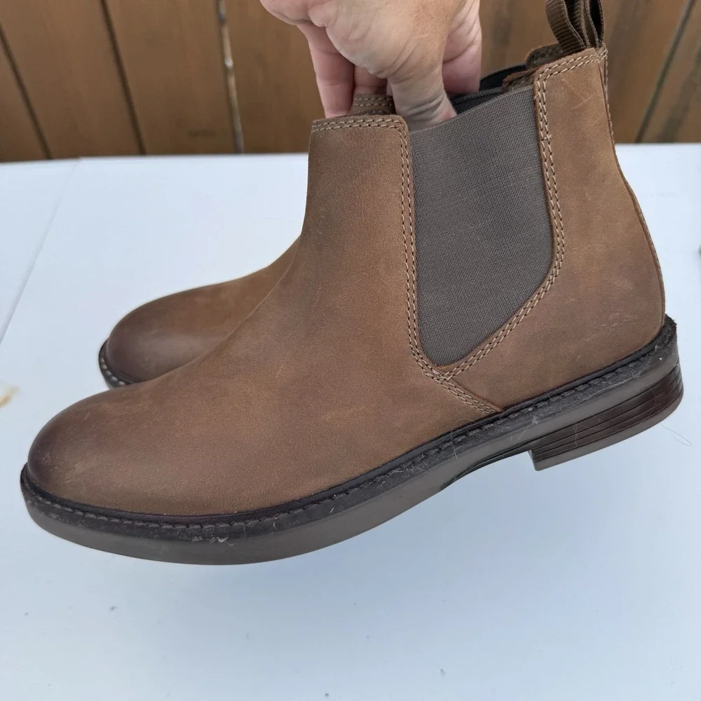 Clarks Mens Bushacre Hill Chelsea‎ Boot Size 7M Brown Suede Gum Sole Pull On